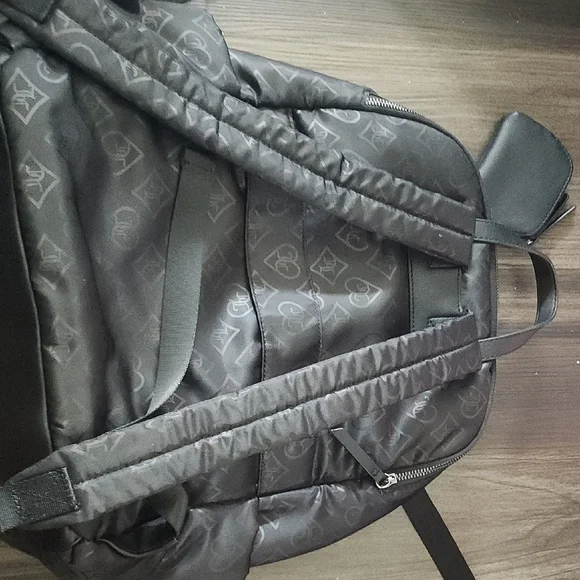 Juicy Couture Black Logo Backpack - Picture 2 of 9